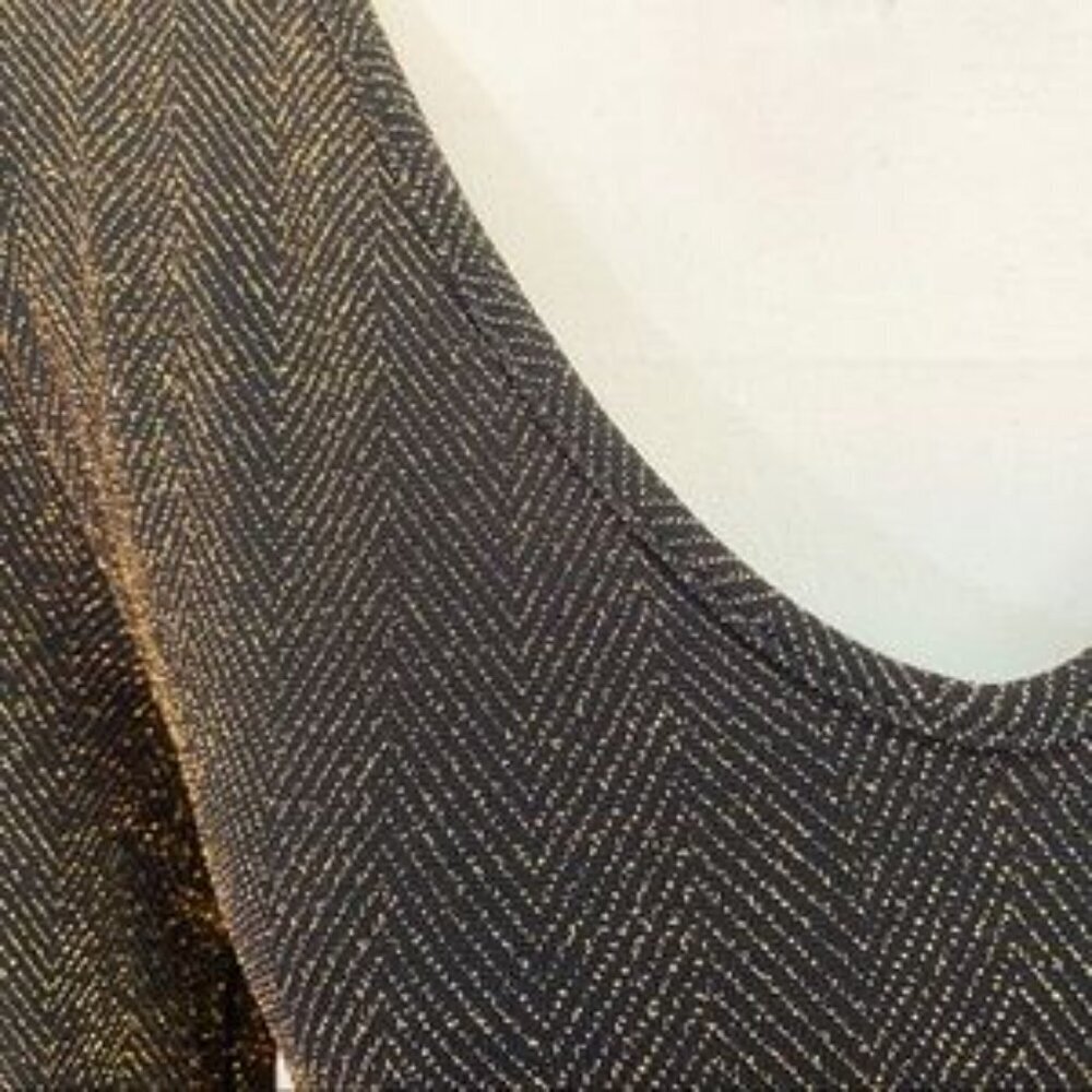 Cedar & GOLD ~ Gold Sparkle Long Sleeve Dress ~ Size Large - Picture 3 of 5